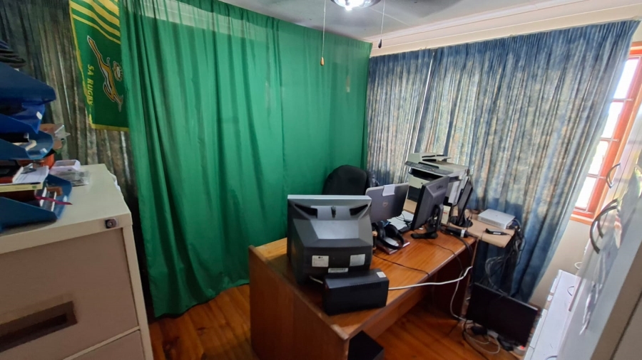 Bedroom Property for Sale in Baysville Eastern Cape